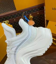 Picture of Louis Vuitton Shoes _SKULVsz34-41mnf010117694